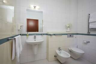 Гостиница Величъ Country Club Звенигород Luxe with balcony-5