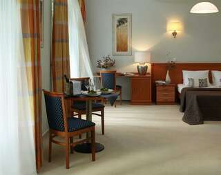 Гостиница Величъ Country Club Звенигород Luxe with balcony-3